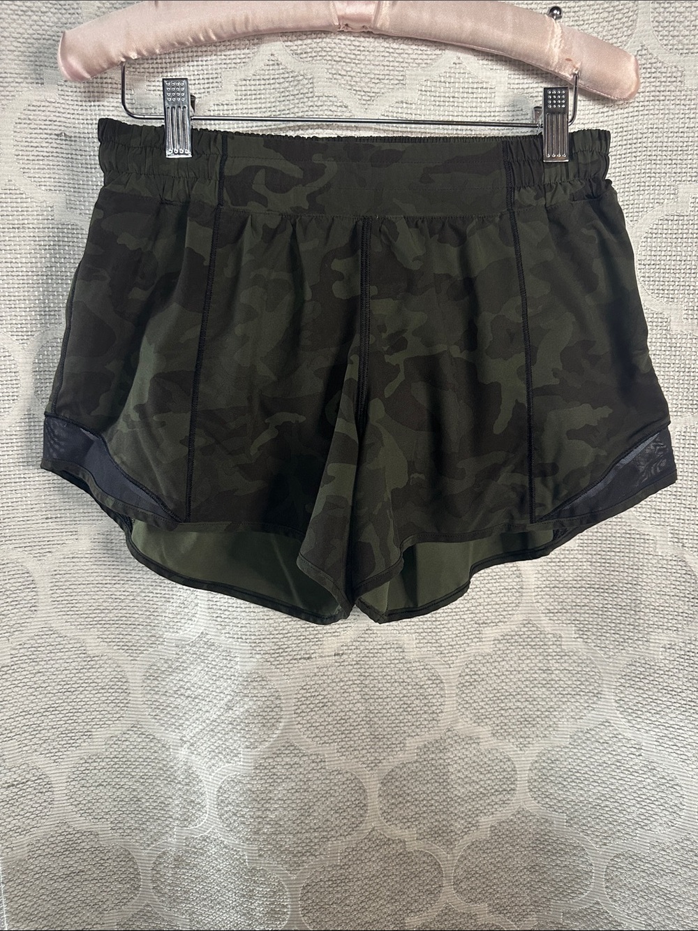 Lululemon Hotty Hot Lined Running Shorts Size 8 Heritage Camo Green Olive